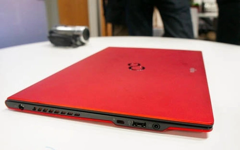 Fujitsu ra ultrabook mới mỏng 16 mm - 6
