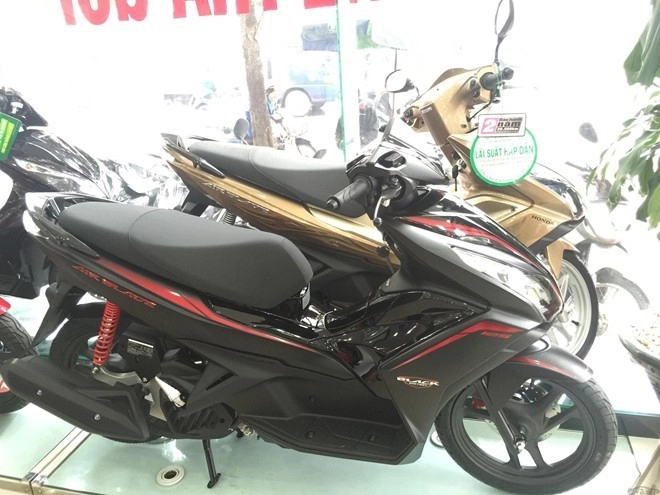 Honda air blade 2015 125cc đen mờ có giá bán 3999 triệu đồng - 1