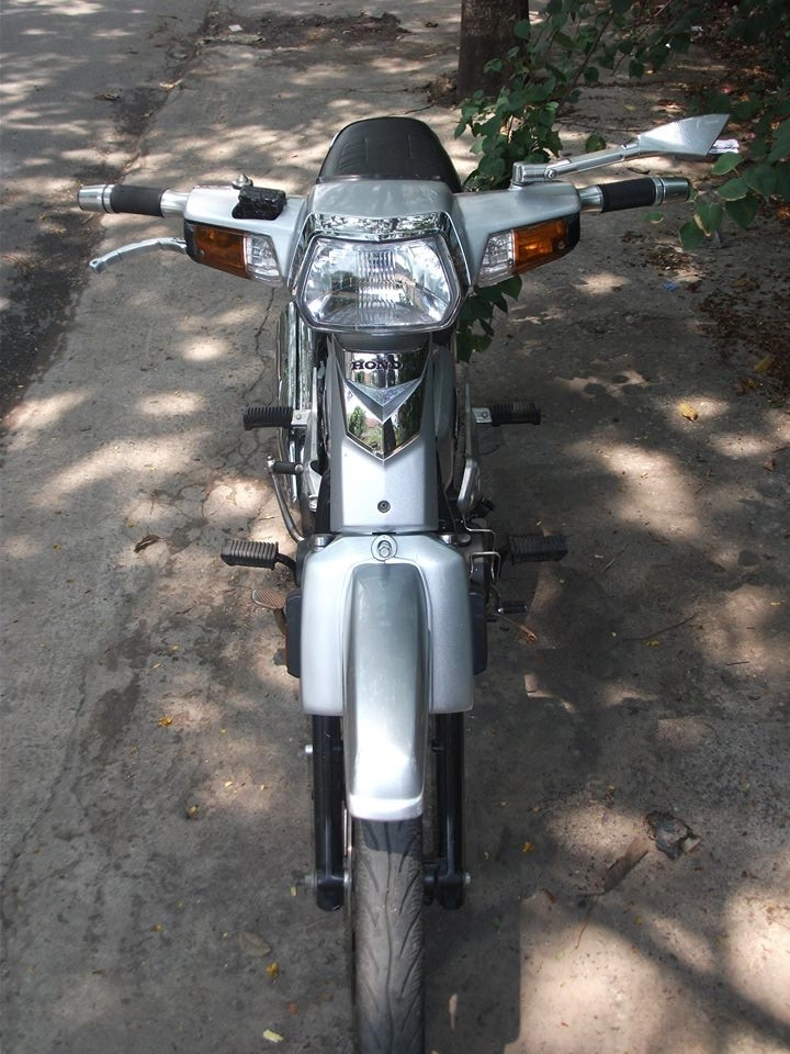 Honda dream siêu nhân bạc - 5