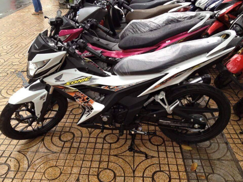 Honda sonic 150r xuất hiện đầu tiên tại việt nam - 1