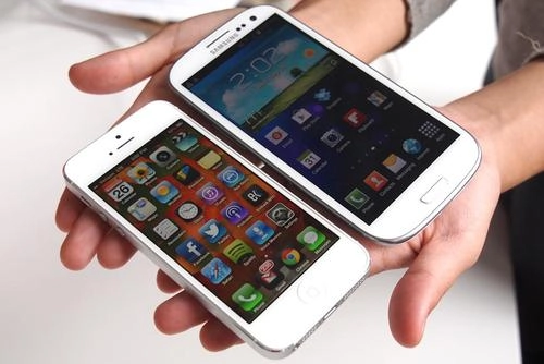 Iphone 5 được nhắc nhiều hơn galaxy s4 5 lần lúc ra mắt - 1