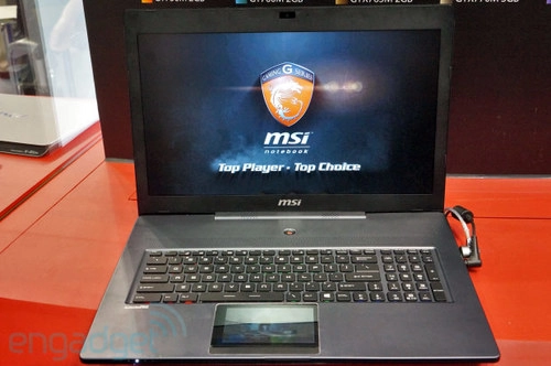 Laptop chơi game có touchpad là màn hình cảm ứng - 1