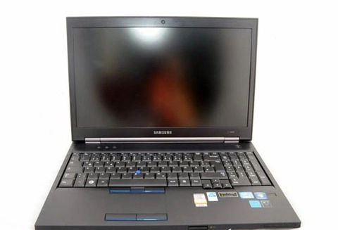 Laptop tốt tháng 10 - 2