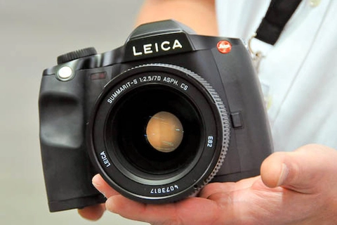 Leica hoãn thời điểm bán ra s2 - 1