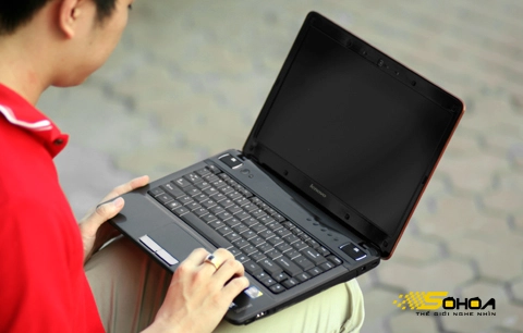 Lenovo y460 laptop giải trí nhỏ xinh - 1