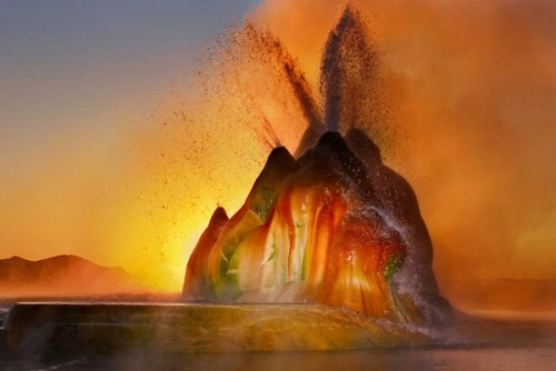 Mạch nước fly geyser - cảnh đẹp ngoài hành tinh - 1