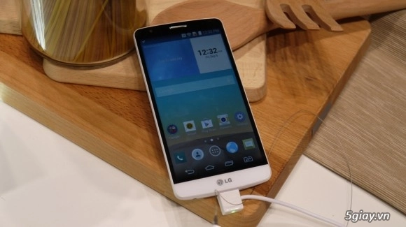 Màn hình của lg g3 stylus không bì kịp galaxy note 4 - 2