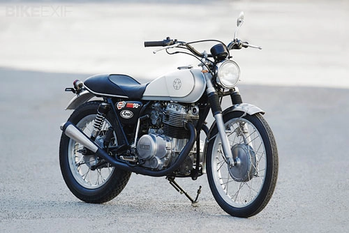 Ngắm yamaha sr400 độ của vũ công ba lê - 2