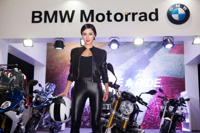 Người đẹp việt đọ dáng cùng các chiến binh bmw motorrad - 2