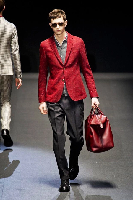 Những cách mặc đẹp với màu đỏ cho nam giới tiếp - 1