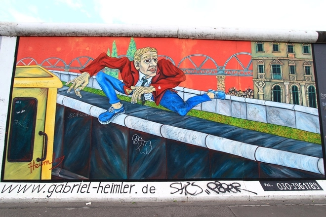 Những hình vẽ độc đáo trên bức tường berlin - 13
