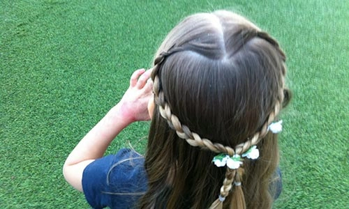 Những mẫu tóc đẹp cho bé gái vào mùa thu xinh xắn - 10