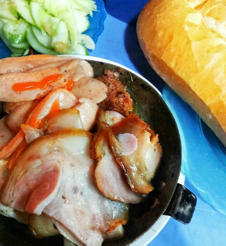 Những quán bánh mì chảo ngon rẻ hút khách ở hà nội - 1