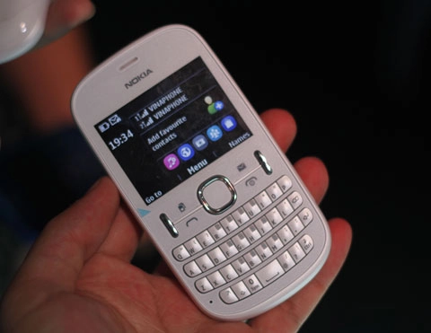 Nokia asha 200 giá 17 triệu tại vn - 1