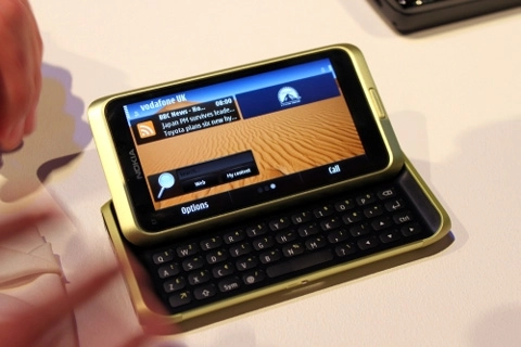 Nokia e7 có thể hoãn bán sang năm 2011 - 1