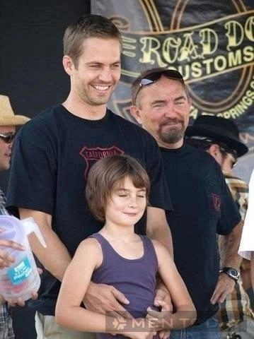 Phong cách thời trang đơn giản và nam tính của paul walker - 7