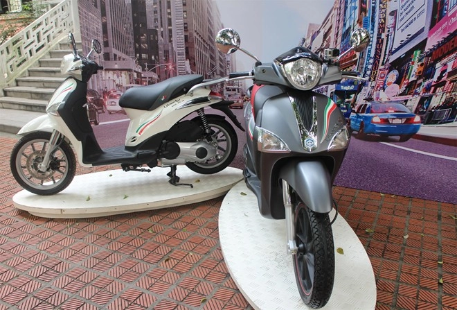 Piaggio liberty 2015 gắn máy quay gopro giá không đổi - 1