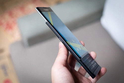 Priv - blackberry chạy android đầu tiên xuất hiện ở việt nam - 1
