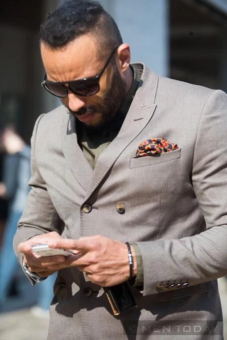 Quý ông lịch lãm với khăn vuông bỏ túi tại new york fashion week 2014 - 1