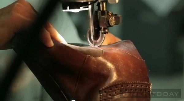 Quy trình sản xuất giày hàng hiệu của prada - 12