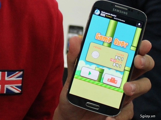 Sinh viên tphcm đat 841 điểm flappy bird - 3