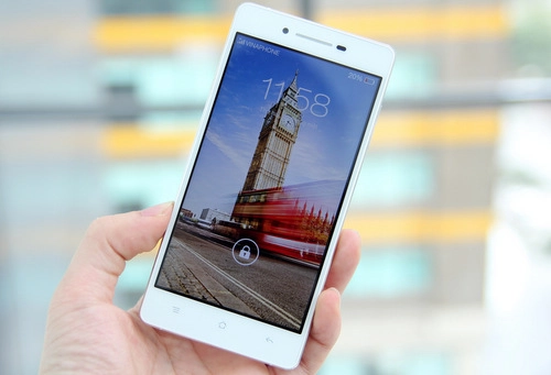 Smartphone dáng mỏng oppo r1 có giá 899 triệu đồng - 1