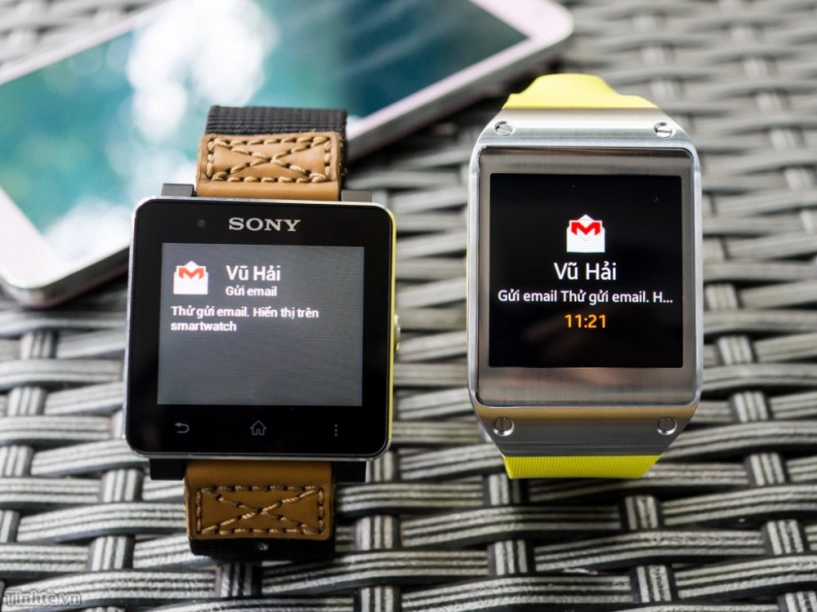 Sony smartwatch 2 - galaxy gear chọn em nào - 21