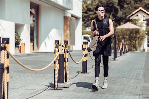 Street style chất miễn chê của giới trẻ sài thành mùa lễ hội - 16