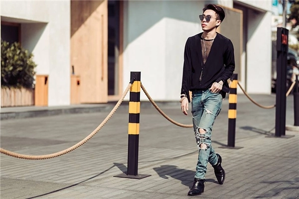 Street style chất miễn chê của giới trẻ sài thành mùa lễ hội - 19