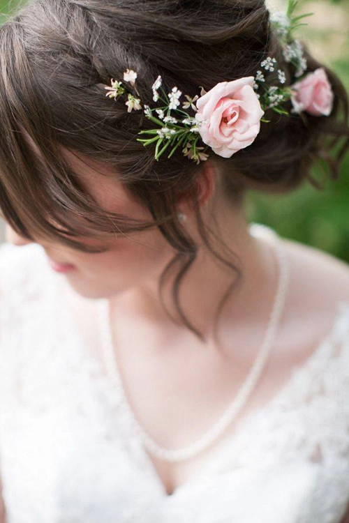 Tóc cô dâu cài hoa đẹp hot nhất trong mùa cưới năm nay 2016 - 11