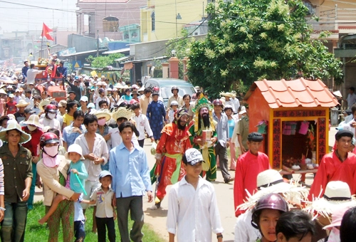 Trăm năm làng biển mỹ long - 1