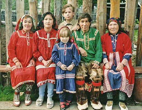 Tục cả làng đổi vợ đổi chồng của bộ tộc orochi - 1
