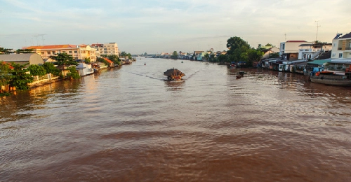 vương quốc đỏ ở vĩnh long - 1