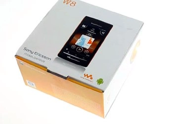 W8 walkman giá hơn 5 triệu - 2