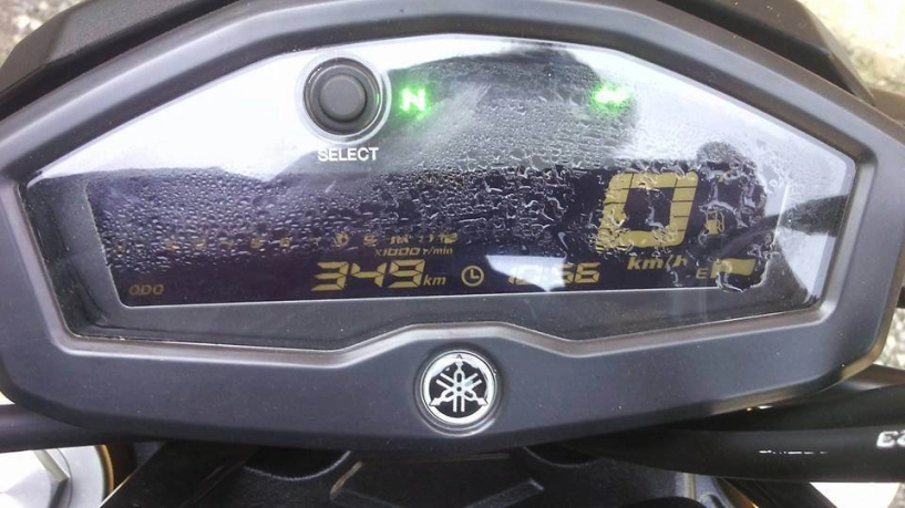 Yamaha m-slaz 2016 sau cơn mưa đã bị đọng nước đồng hồ - 1