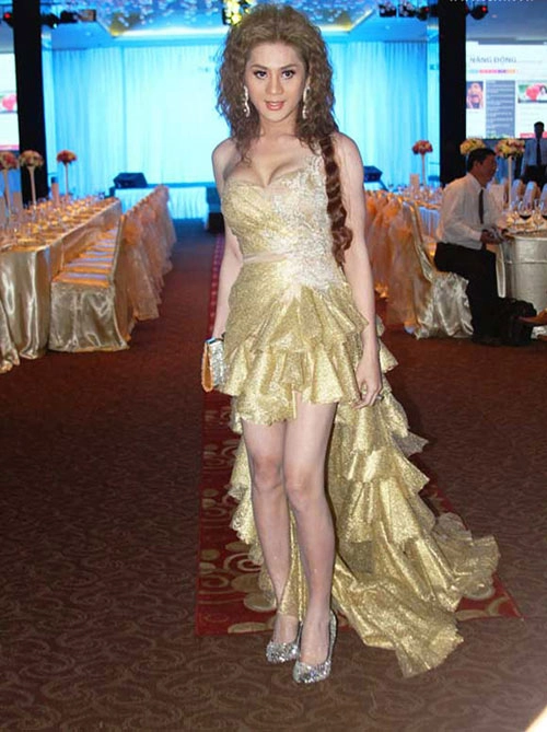 15 mái tóc thảm họa của showbiz việt 2013 - 9