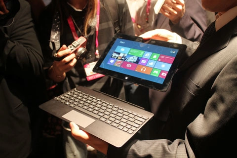 2012 - năm của laptop biến hình - 1
