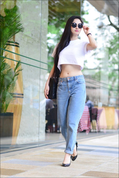 3 mốt quần jeans làm say lòng sao việt - 15