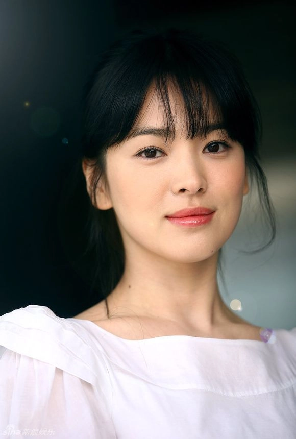 4 kiểu tóc gây sốt của song hye kyo - 19