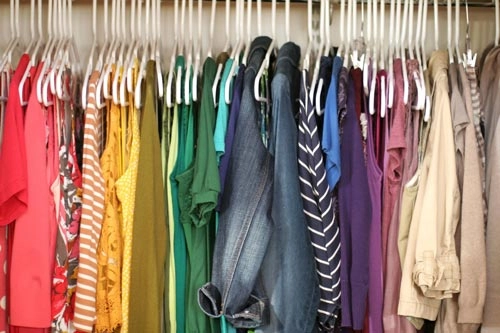 5 loại quần áo cần loại khỏi tủ đồ - 4