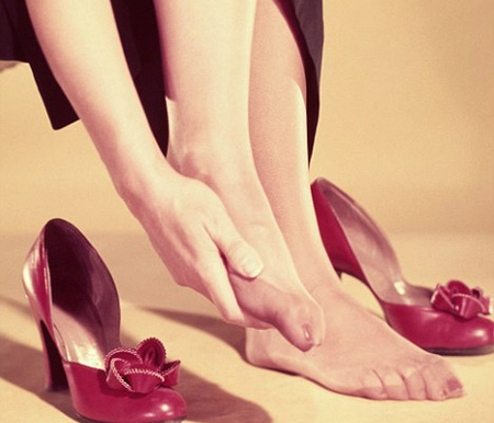6 cách giảm đau khi mang giày cao gót - 1