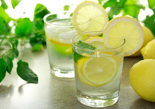 8 lý do bạn phải uống nước chanh mỗi ngày - 2