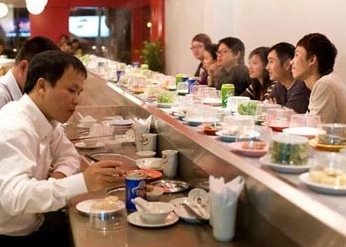 Ăn lẩu theo băng chuyền tại nhà hàng kichi kichi-hot pot bar - 1