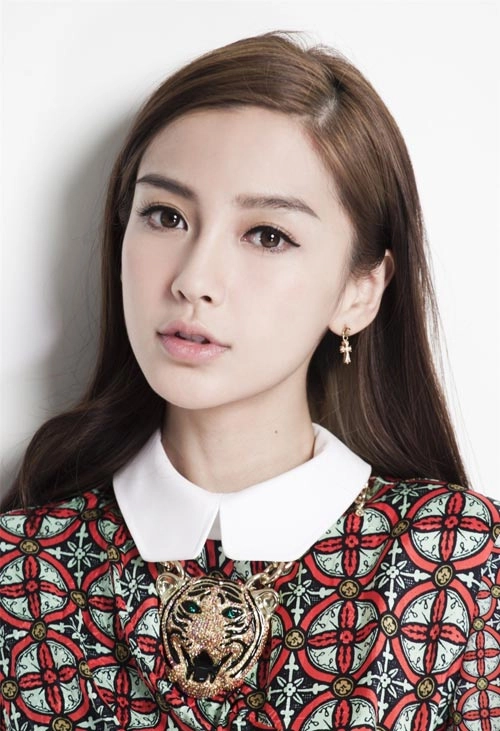 Angelababy lộ độn cằm xấu xí - 9