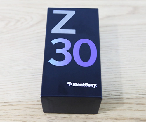 Ảnh mở hộp blackberry z30 tại việt nam - 1