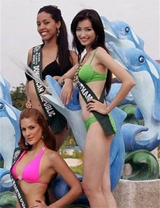 Ảnh trúc diễm khoe sắc cùng thí sinh miss earth - 1