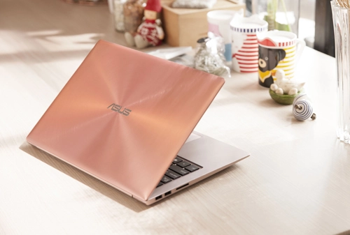 Asus ra laptop có màu vàng hồng như iphone 6s - 1