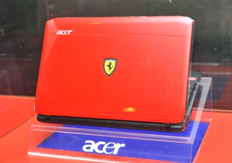 Bộ sưu tập netbook và smartphone acer ferrari - 1