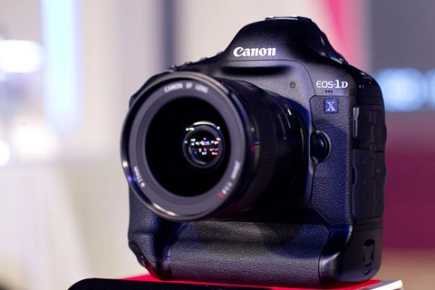 Canon eos-1d x bất ngờ đến vn - 1