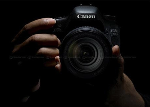 Canon sẽ ra ít máy ảnh khủng năm nay - 1